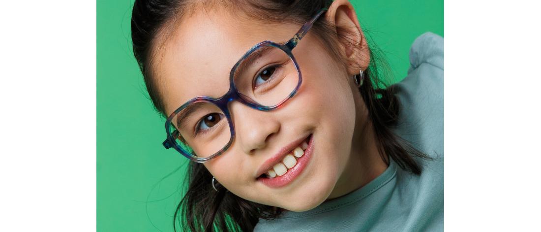 MELIGABI Óptica - Monturas infantiles con bisagras flex 180° | Octika